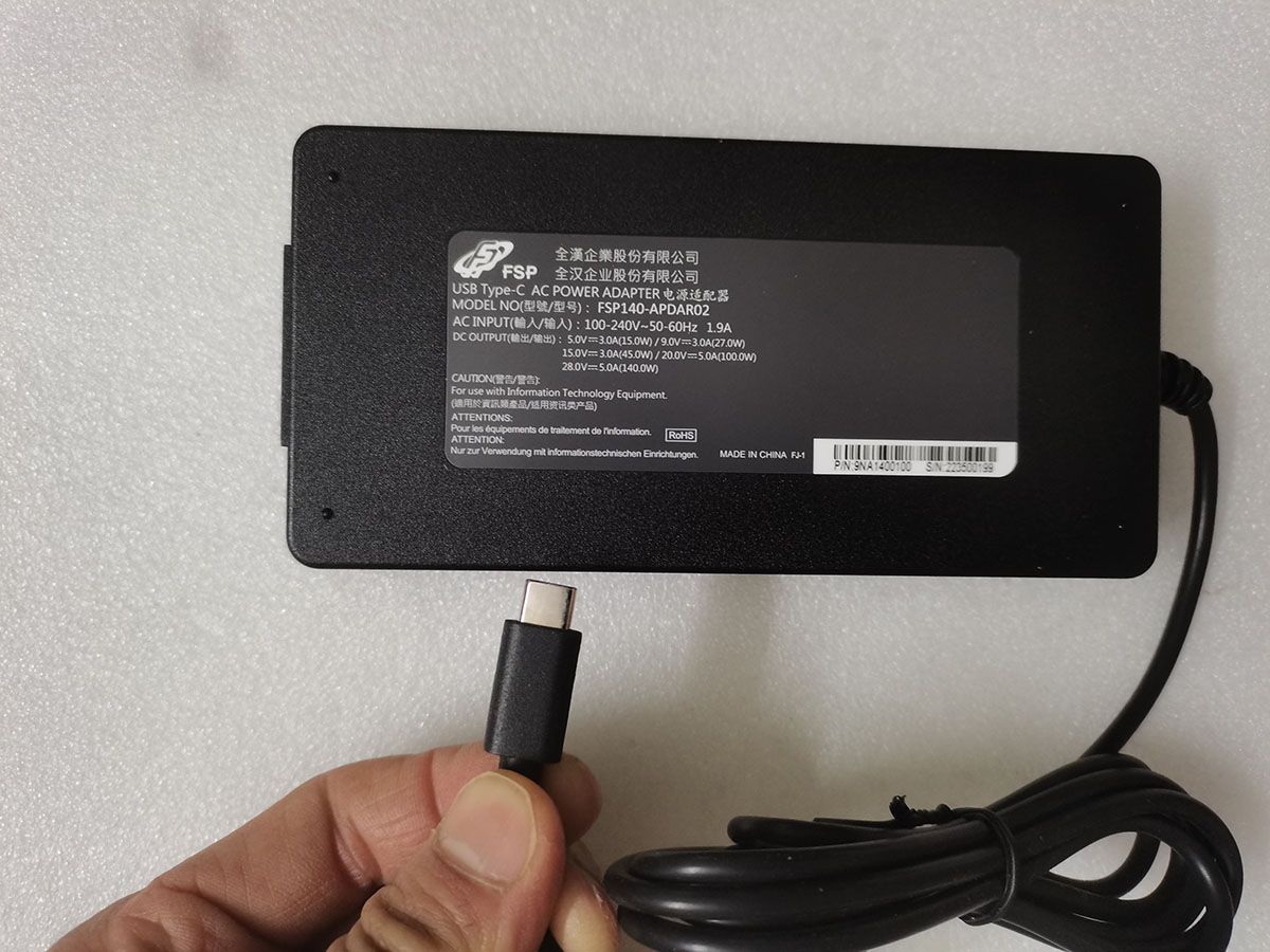 Adaptor AC USB Type-C 140W BAR - Pc Gaming News ulasan dan harga